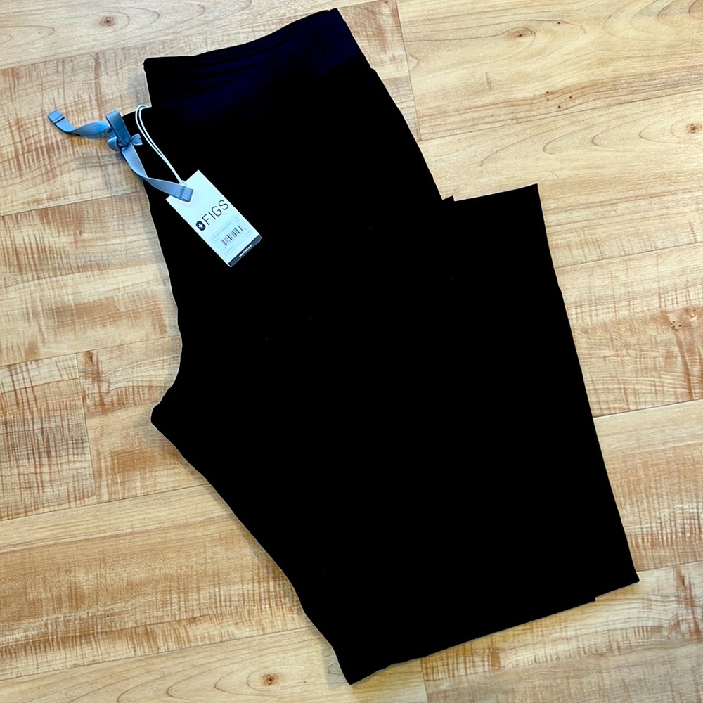 Figs Livingston basic scrub pants size LARGE color Black